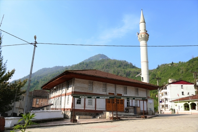 "Medeniyetimizin Aynası Tarihi Artvin Camileri" belgeseli çekildi